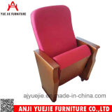 New Style Wooden Foot Stand Fabric Seating Hall Chairs Yj1625A
