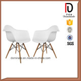 White Color Leisure Daw Chair Armrest Plastic Salon Chair