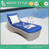 Garden Wiicker Daybed with Cushion Outdoor Wicker Daybed Patio Sun Bed Rattan Chaise with Cushion Wicker Weaving Lounge Wicker Sunlounge