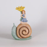 Popular Resin Fairy Figurine with Snail for Garden Deco