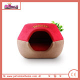 Warm Winter Pet Bed in Red
