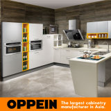 Oppein Brand White Acrylic U Shape Wooden Kitchen Cabinet (OP15-011)