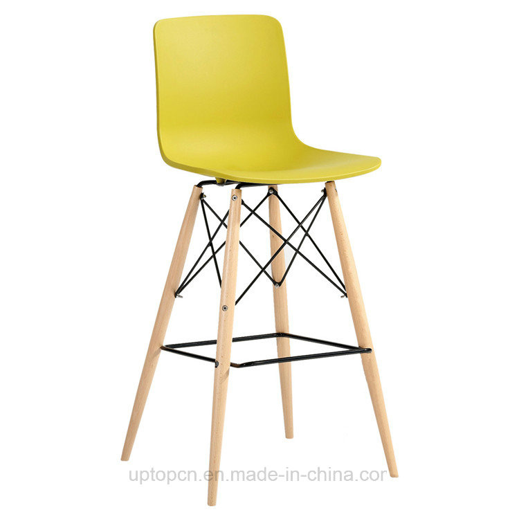 Colorful Modern Plastic Bar Chair with Wooden Leg (SP-UBC246)