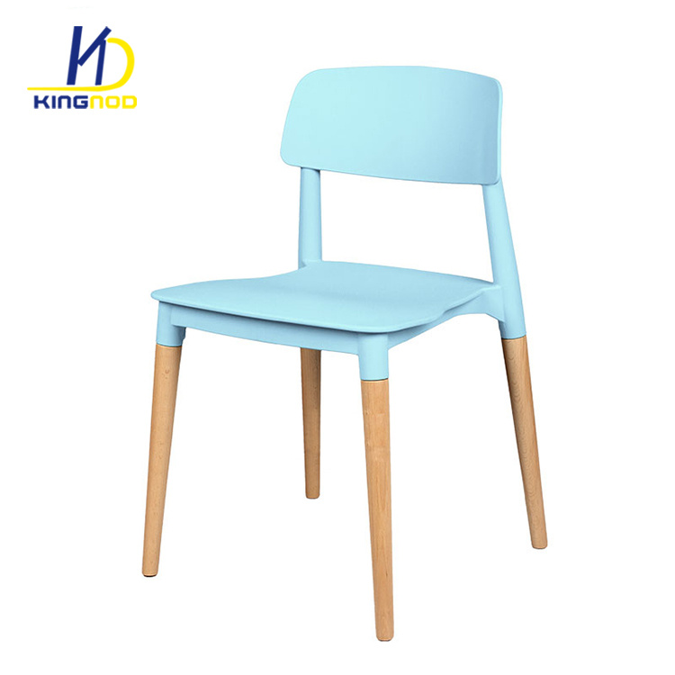 Hot Sale Colored PP Plastic Seat Wooden Legs Design Dining Chair