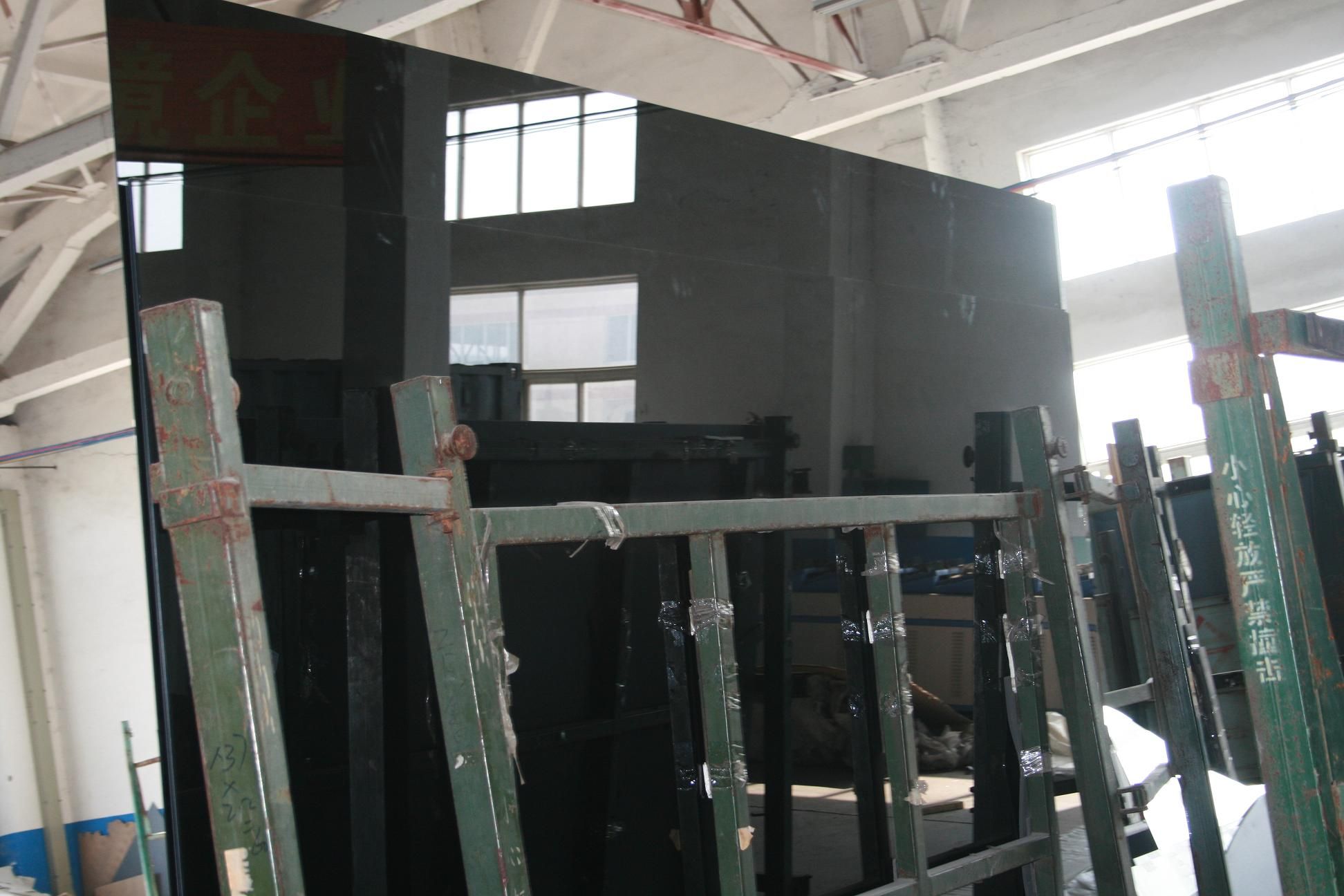 Sinolac Brand 5mm Black Painted Glass/Back Lacquered Glass with Double Fenzi Paint for Kfc Decorative (SMI-RAL9005)