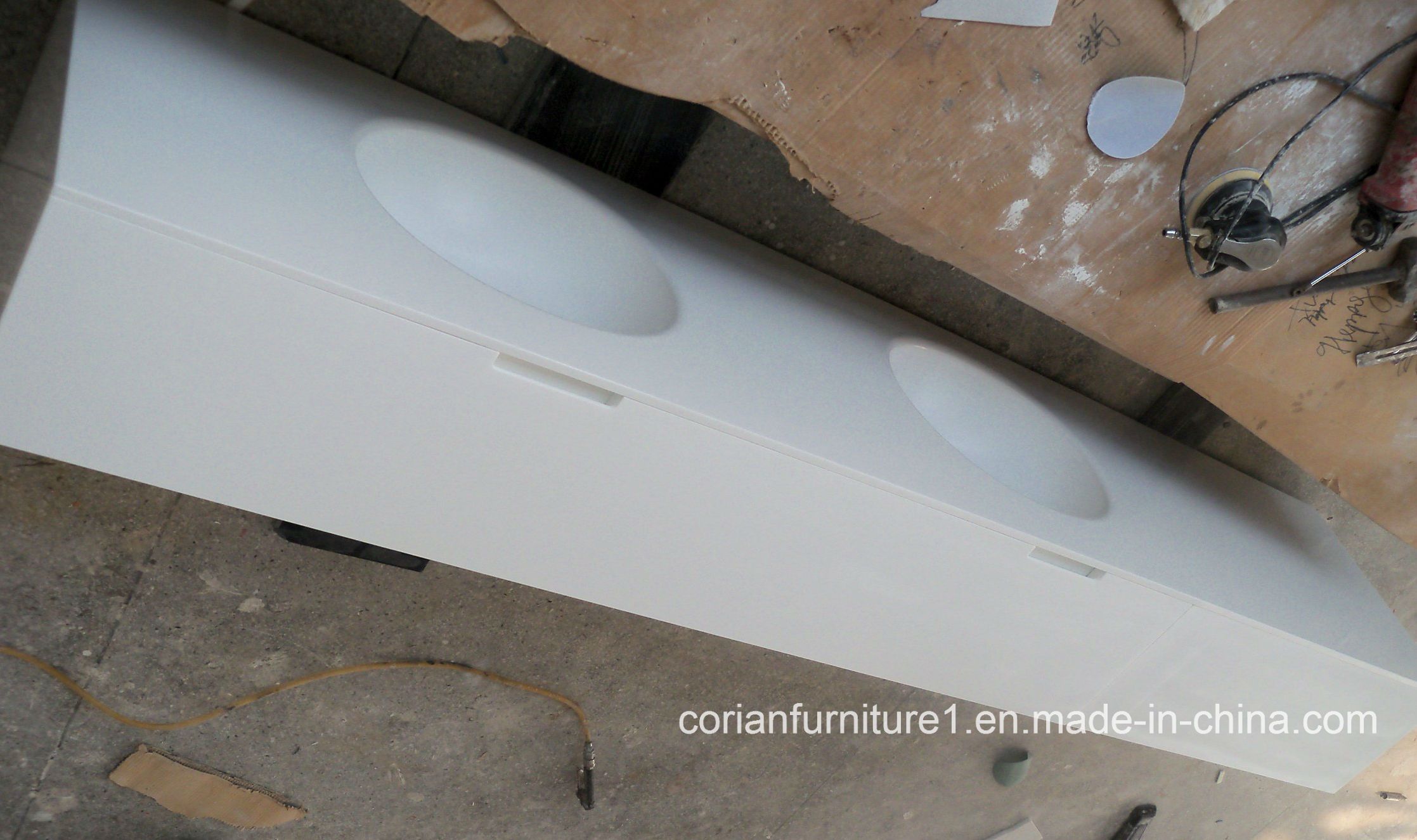 Corian Solid Surface Bathroom Vanity with Basin
