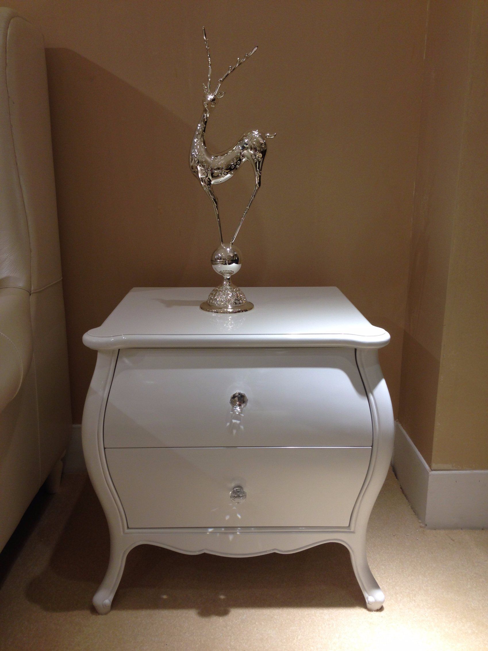 White Genuine Leather Bedroom Furniture Leather Bed