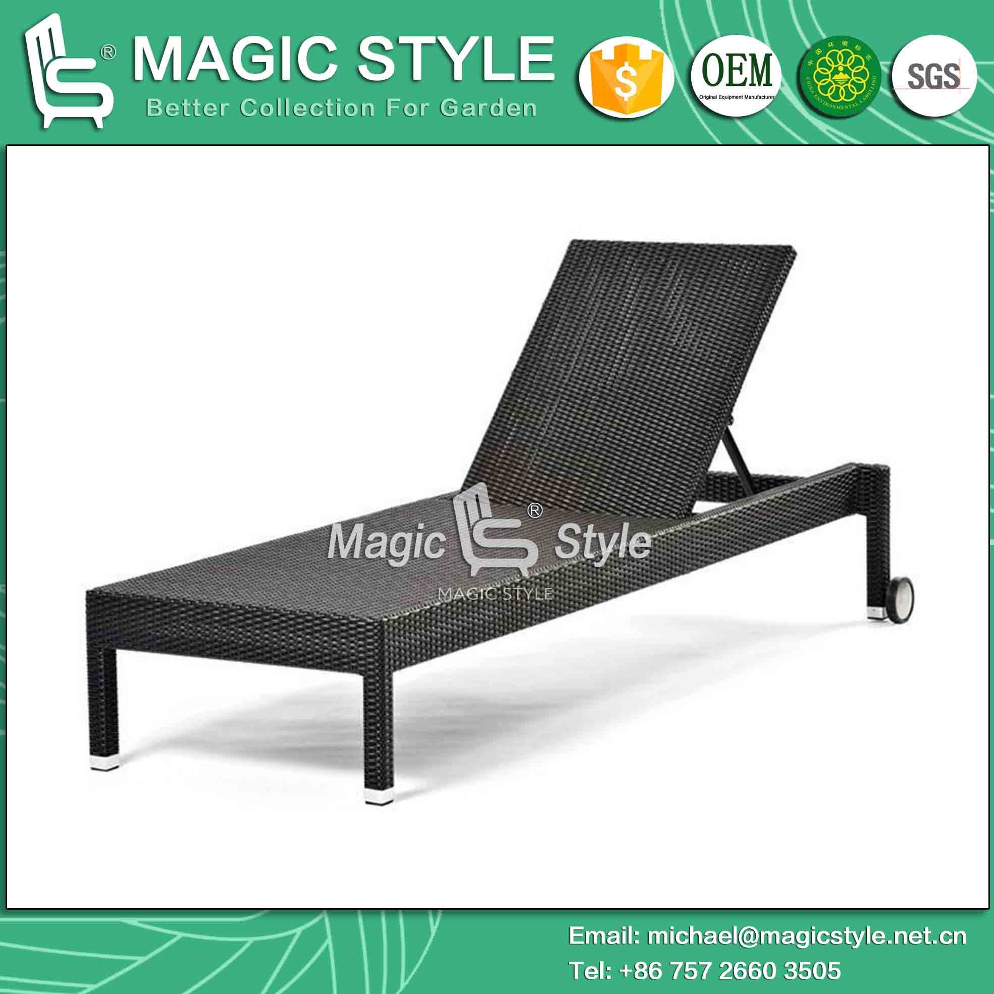 Rattan Sunlounger P. E Wicker Lounge Hot Sale Lounge Hotel Project Lounge (Magic Style)