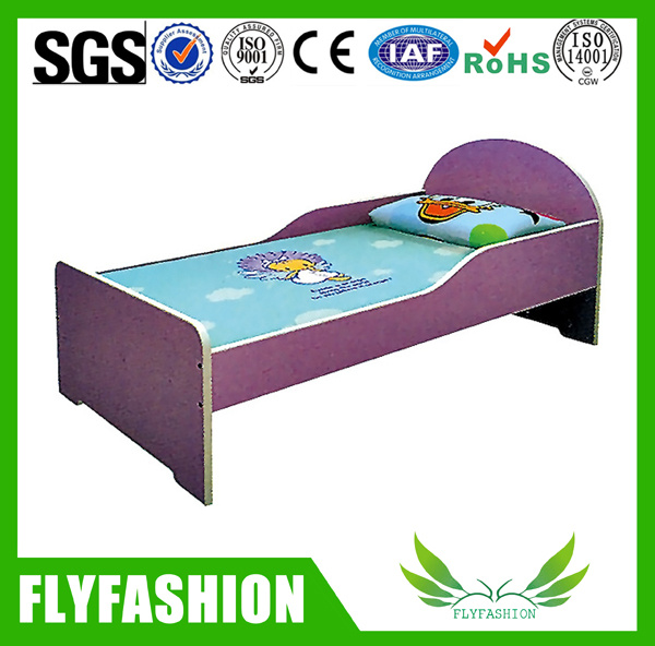 Simple Design Cute Small Wood Single Kid Bed (SF-88C)