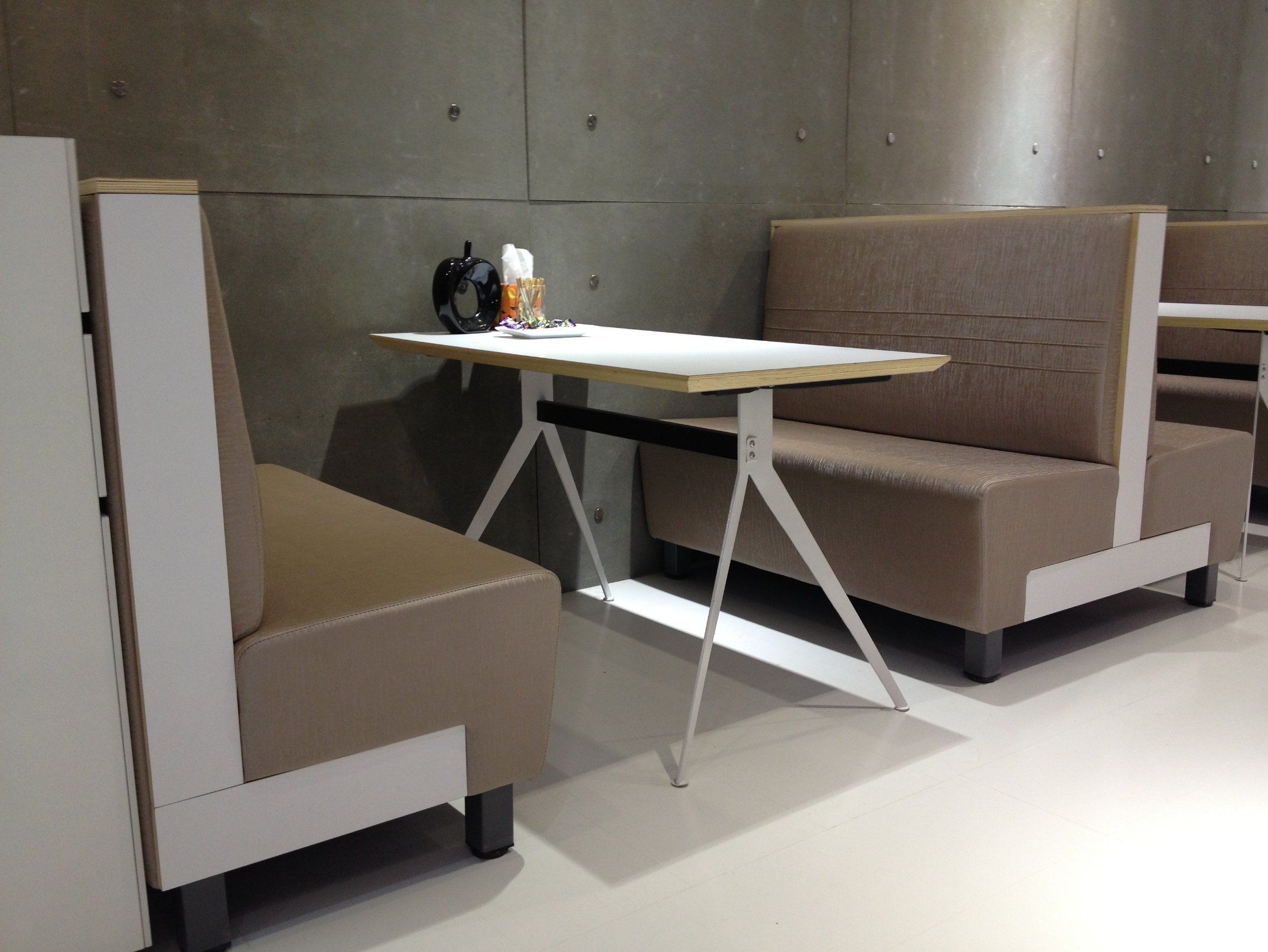 Modern Design Restaurant Sofa