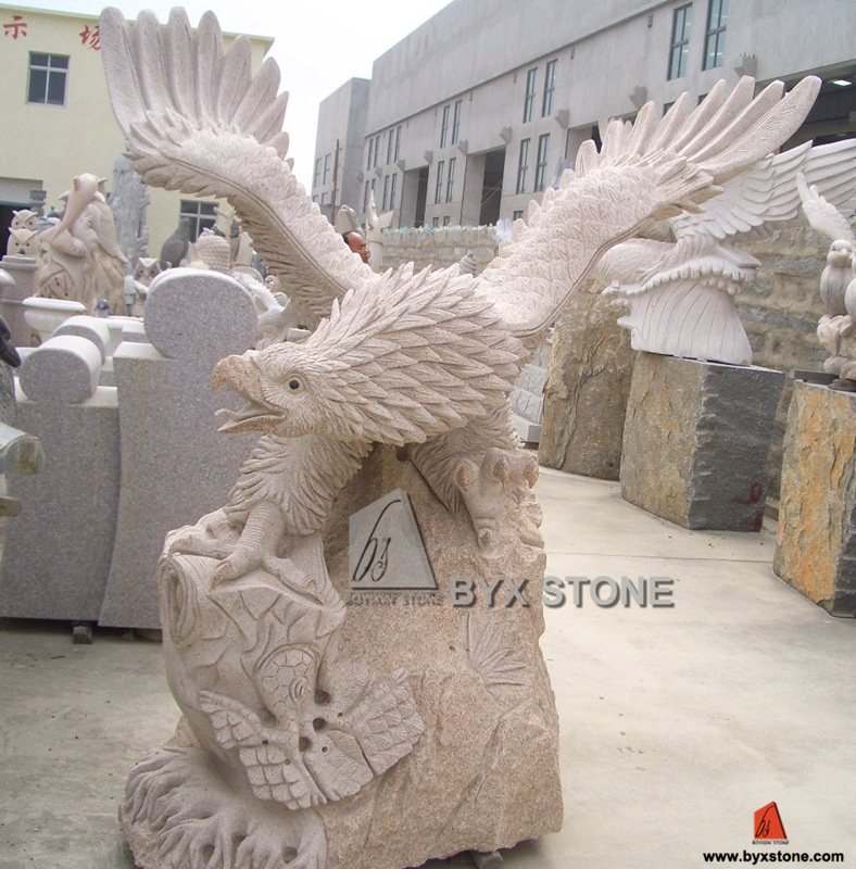 Yellow Granite Stone Garden Eagle Sculptures for Outdoor Decoration
