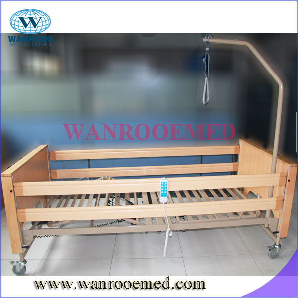Bae509 Economic Home Care Nursing Bed with Metal Siderails and Lifting Pole