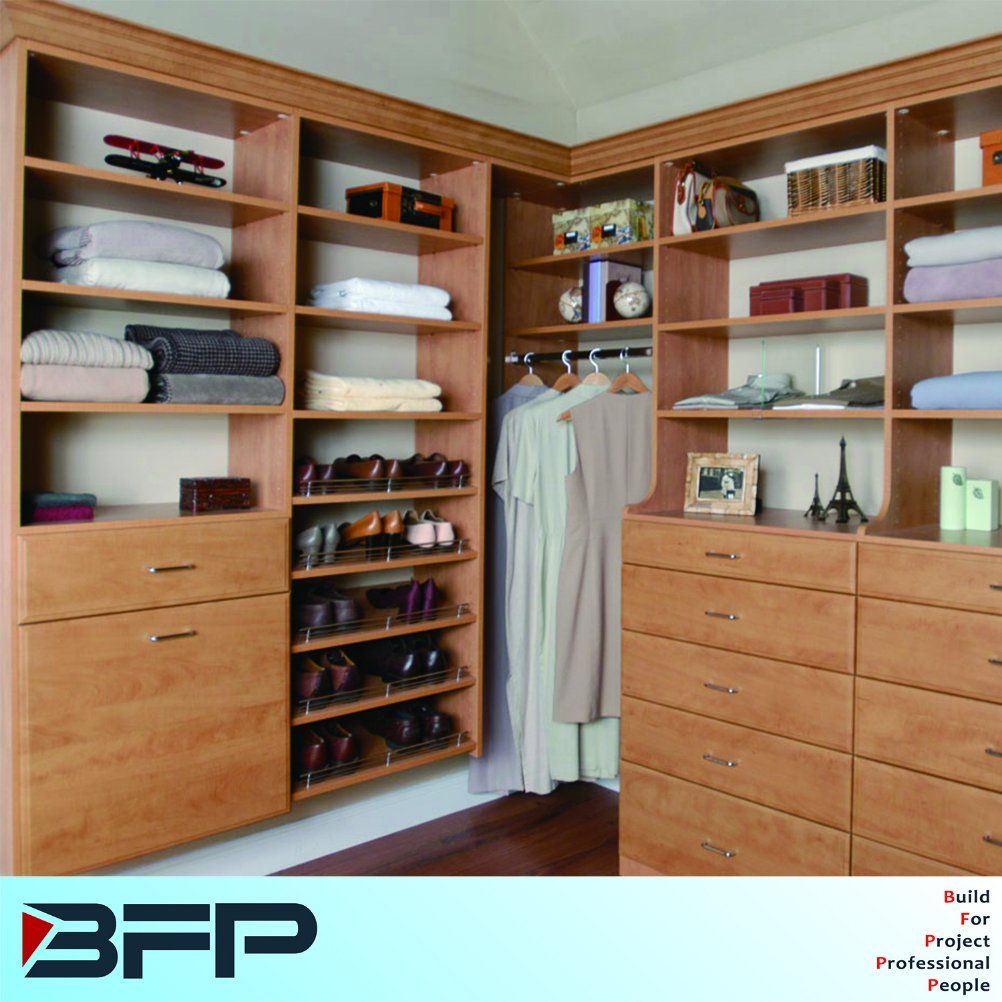 Customized Wardrobe Designs for Walk in Closet