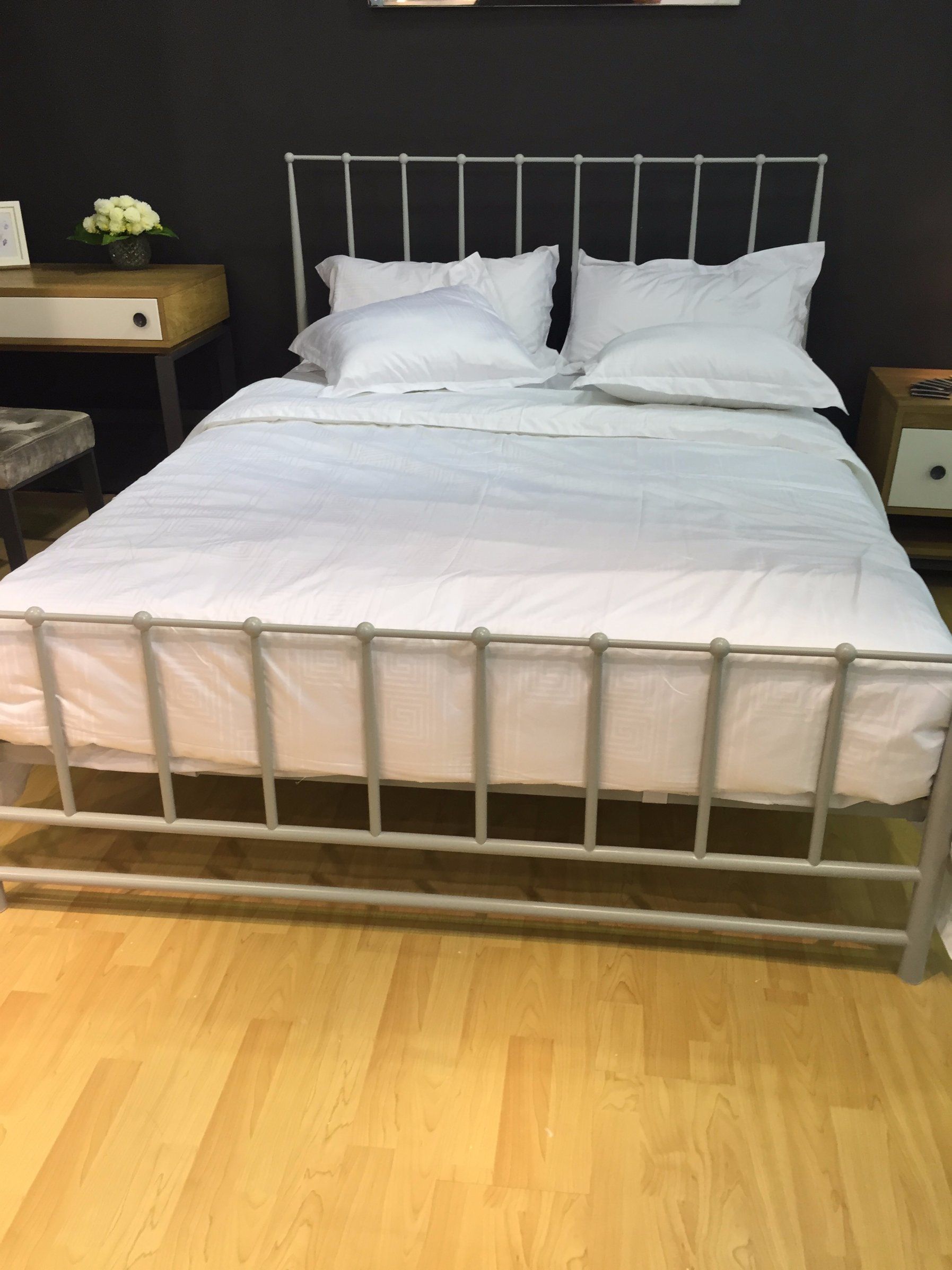 Morden Metal Single Bed (OL17158)
