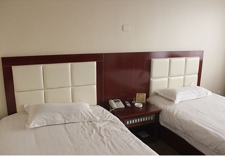 Metal Headboard Queen W Hotel Furniture