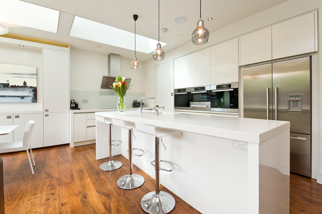 Solid Wood Kitchen Cabinet with LED Lights