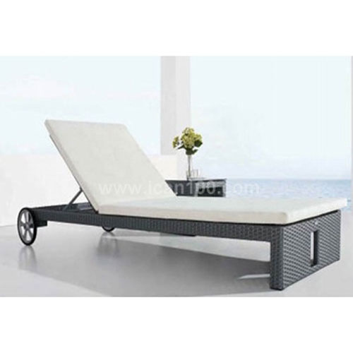 Rattan Beach or Pool Chair Cl-1001