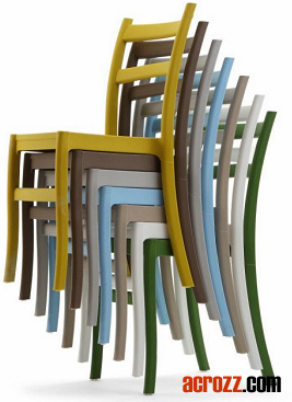 China Plastic Outdoor Patio Stackable Tiffany Banquet Chair