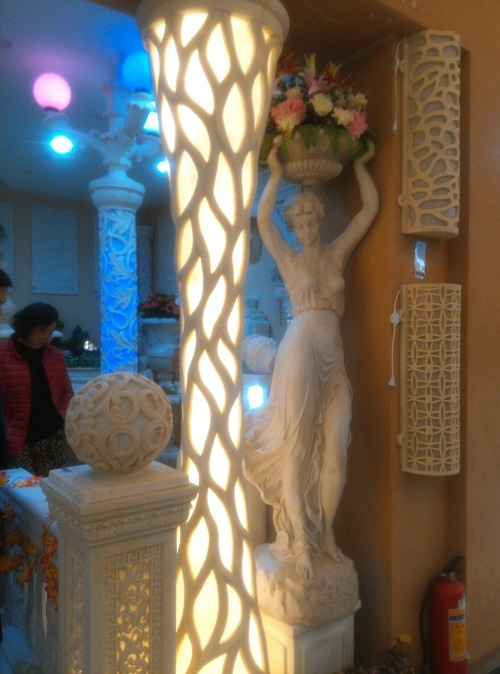 Garden Decoration Sandstone Sculpture LED Lighting Column for Building