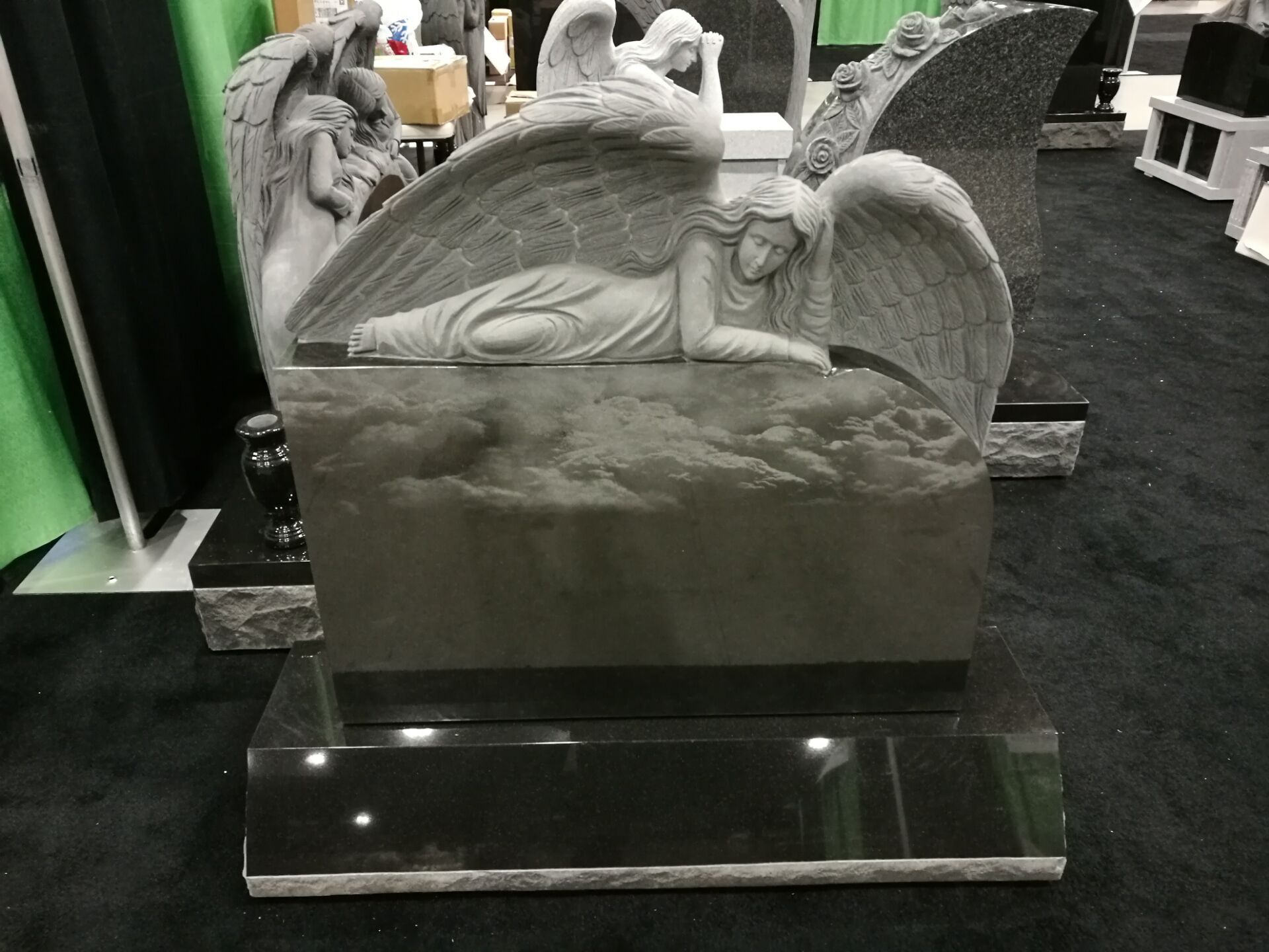 American Carved Weeping Angel Design Granite Monument
