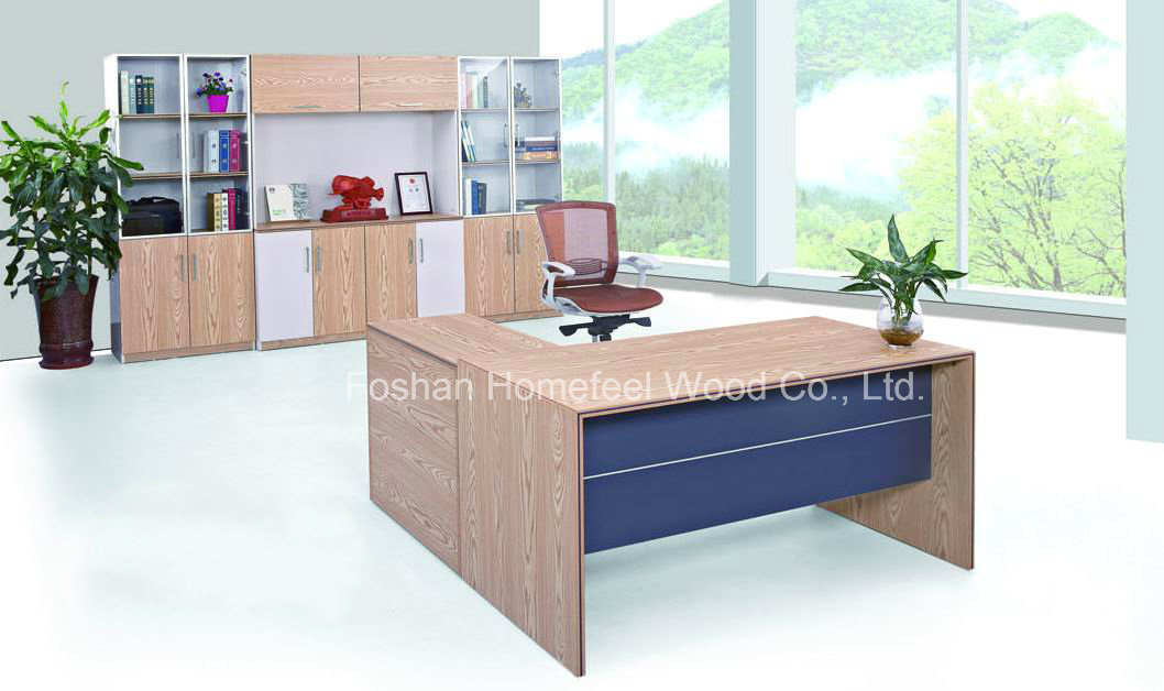 Simple Style Wooden Office Working Staff Desk (HF-B277)