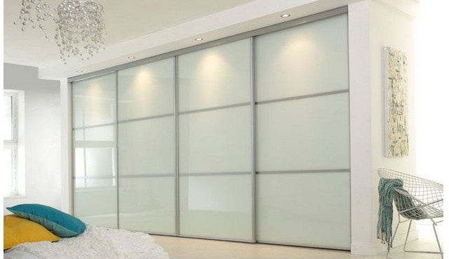 Wardrobe with 3 Sliding Doors