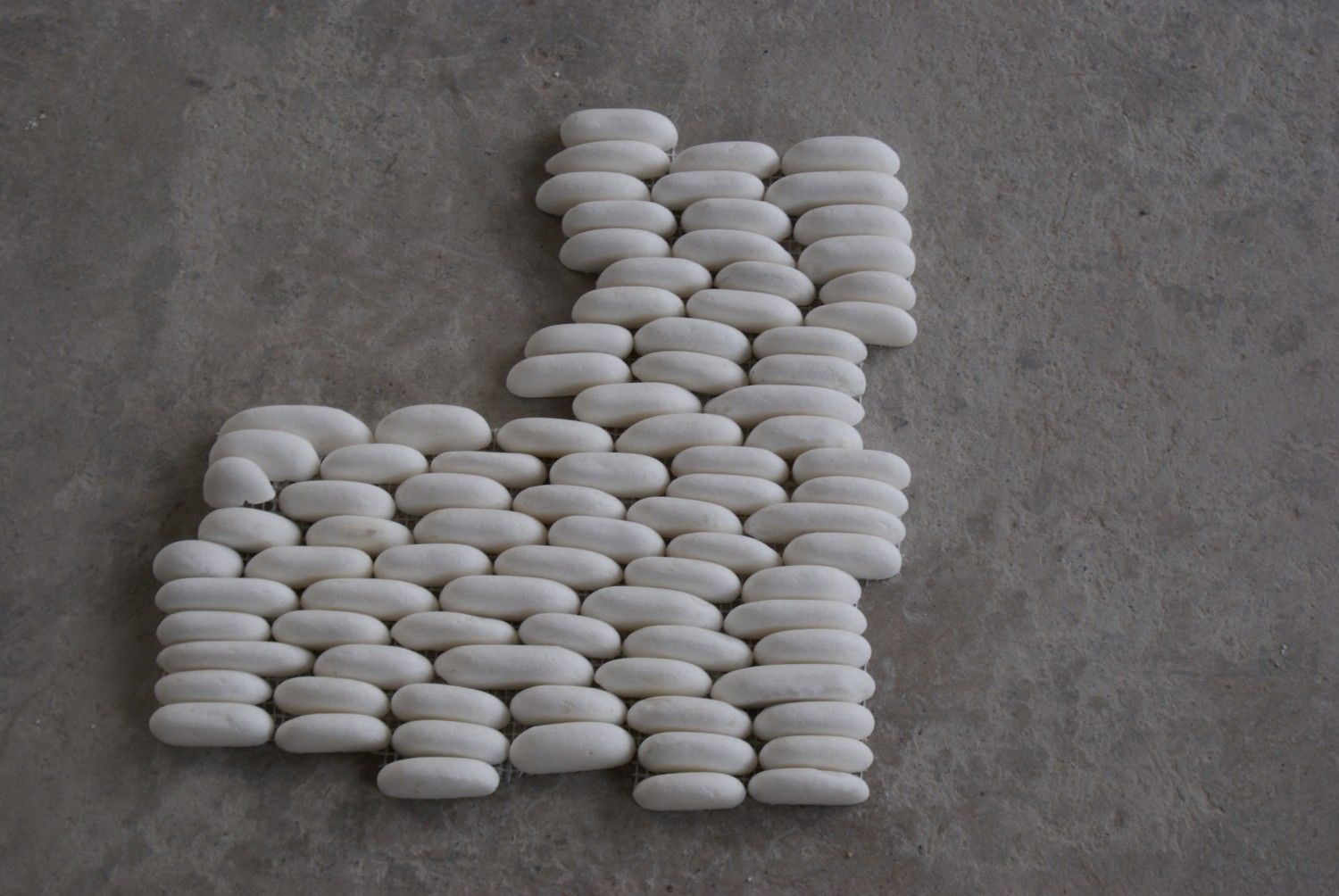 Natural Stone-Polished Snow White Pebble Cobblestone