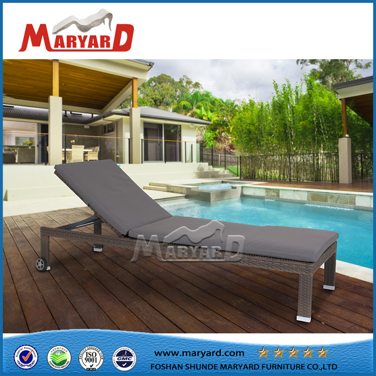 Modern Waterproof and UV Resistant Sun Lounger with Good Design