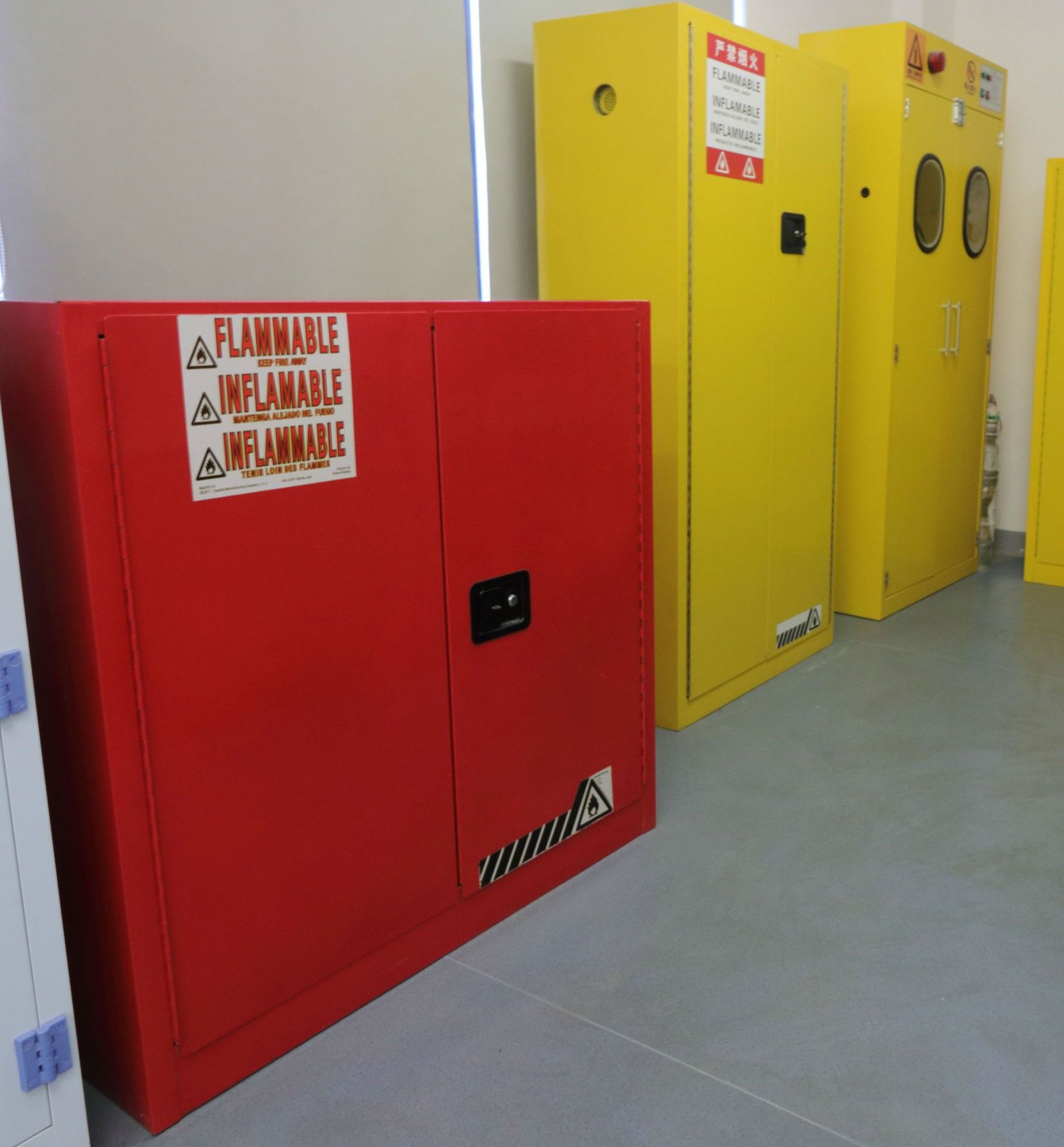 Metal Lab and Industrial Self-Closing 30 Gallon or 114L Combustible Storage Cabinet-Psen-R30