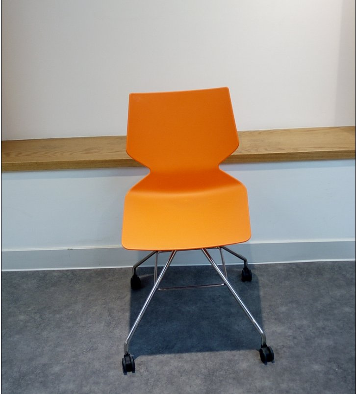 Modern Swivel Plastic Stainless Steel Office Chair