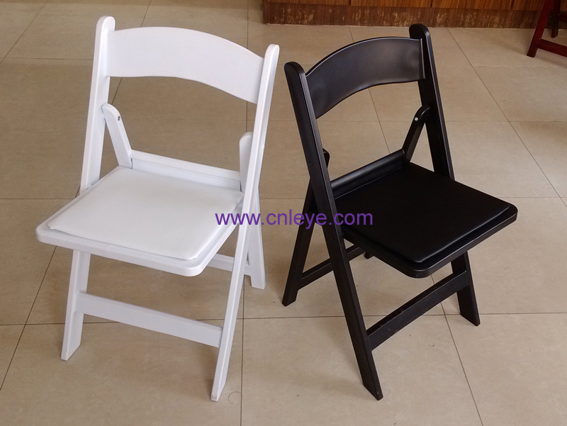Padded Wimbledon Folding Chair (L-1)