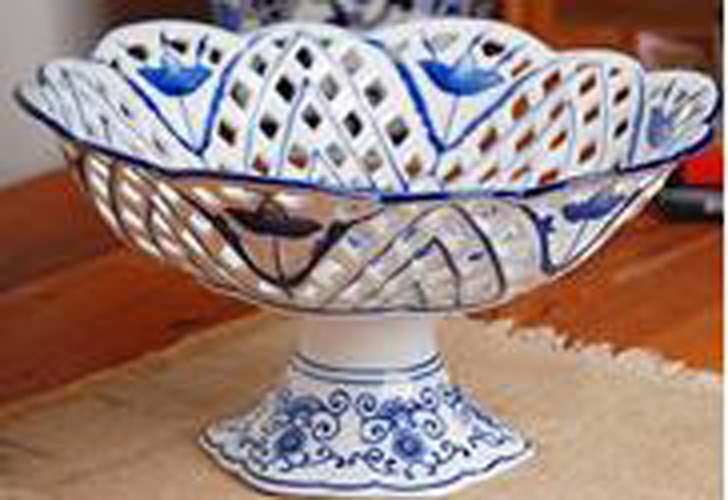 Chinese Antique Porcelain Fruit Plate