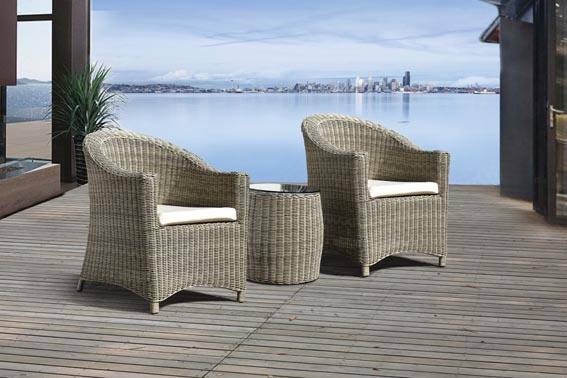 Cornice Chair Rattan Table with Rattan Chair