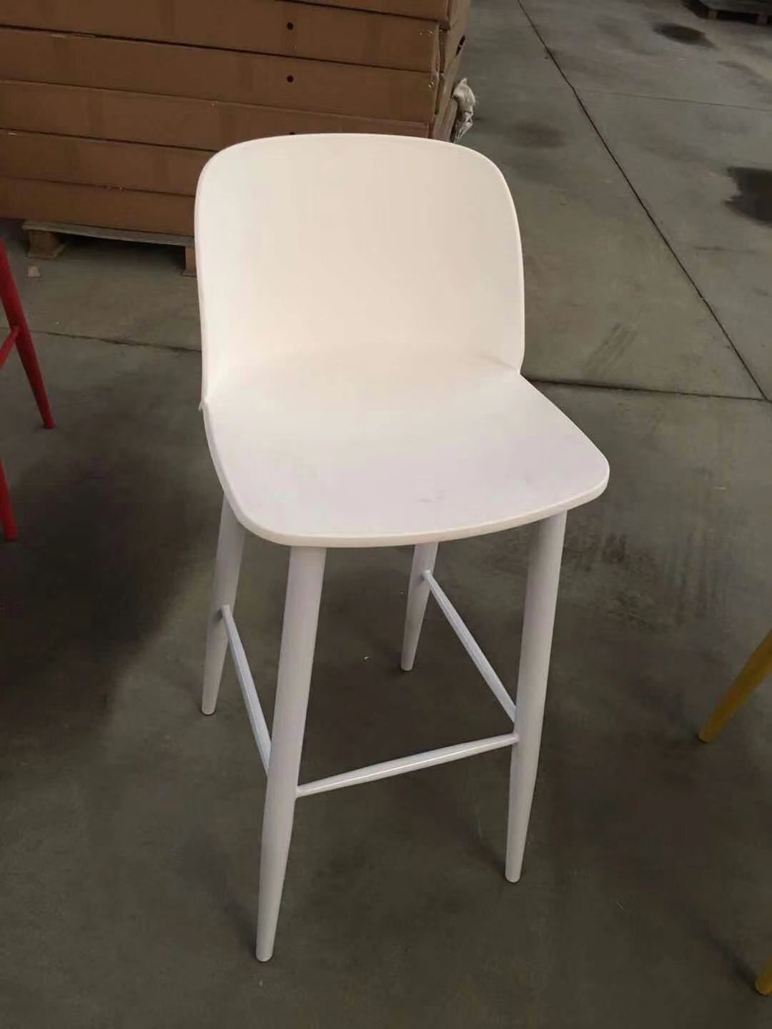 Fashion Creative Plastic Bar Stool PP Plastic Designer Chairs Bar Chair