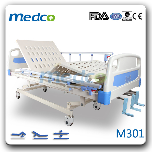 Good Price! Medical Nursing Bed for Patient, 3 Cranks Manual Hospital Bed with Ce&ISO