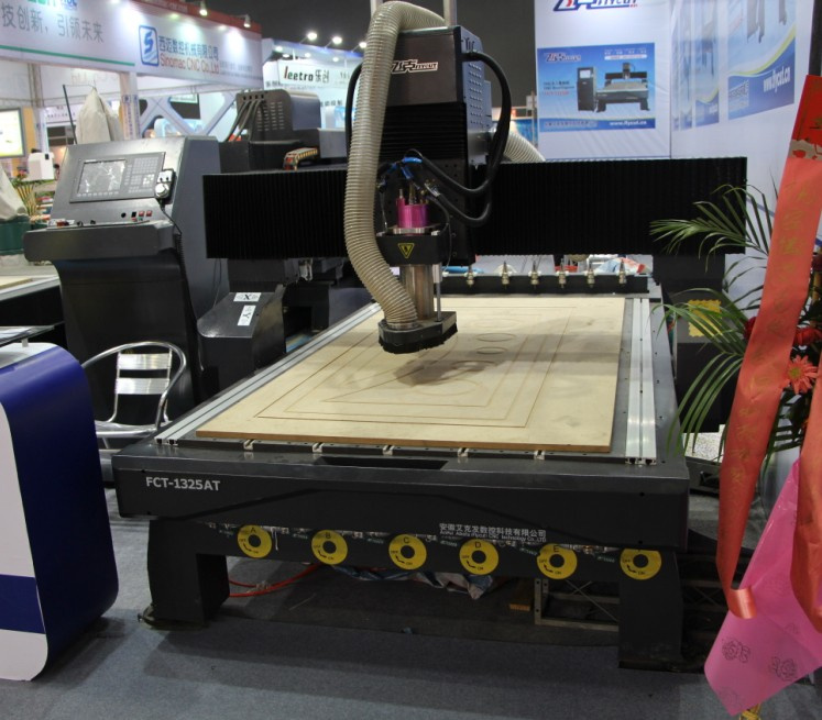 China Manufacturer Advanced Japan Panasonic Servo 8tools CNC Atc Router