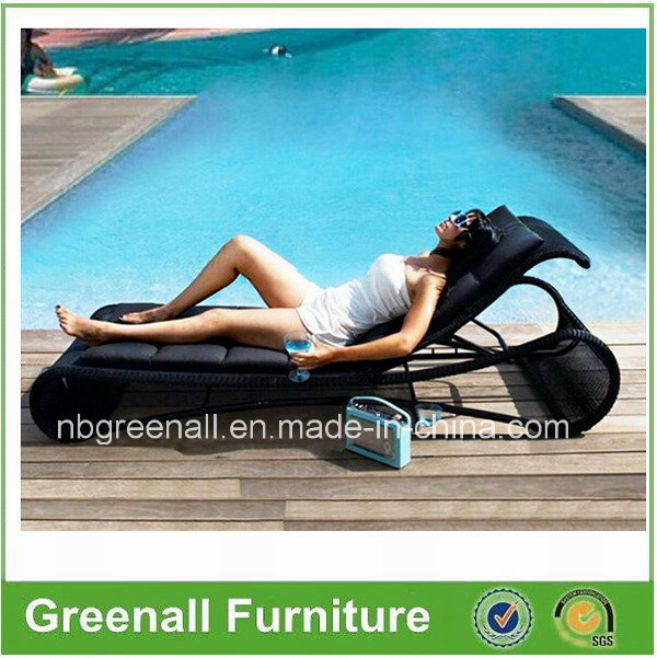 Outdoor Rattan Beach Sun Bed