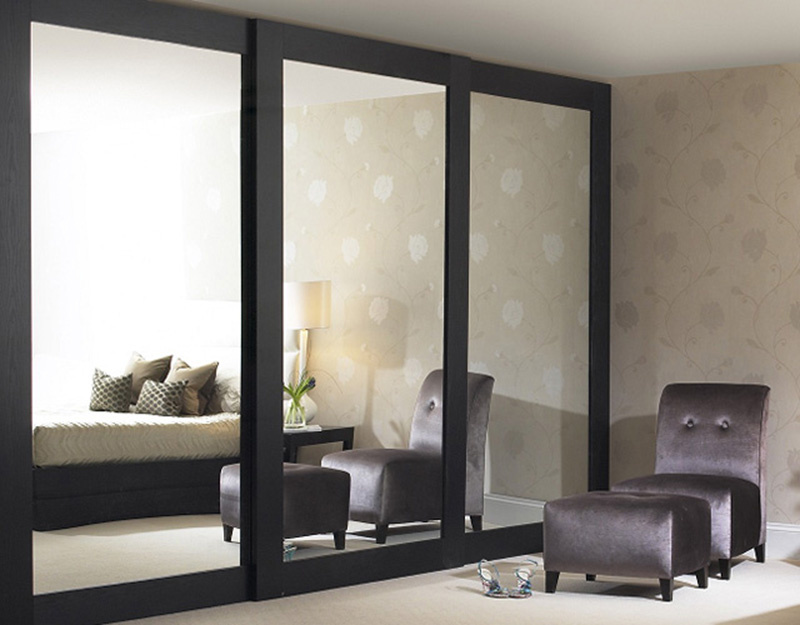 China Manufacturer Sliding Door Wardrobe with Mirror
