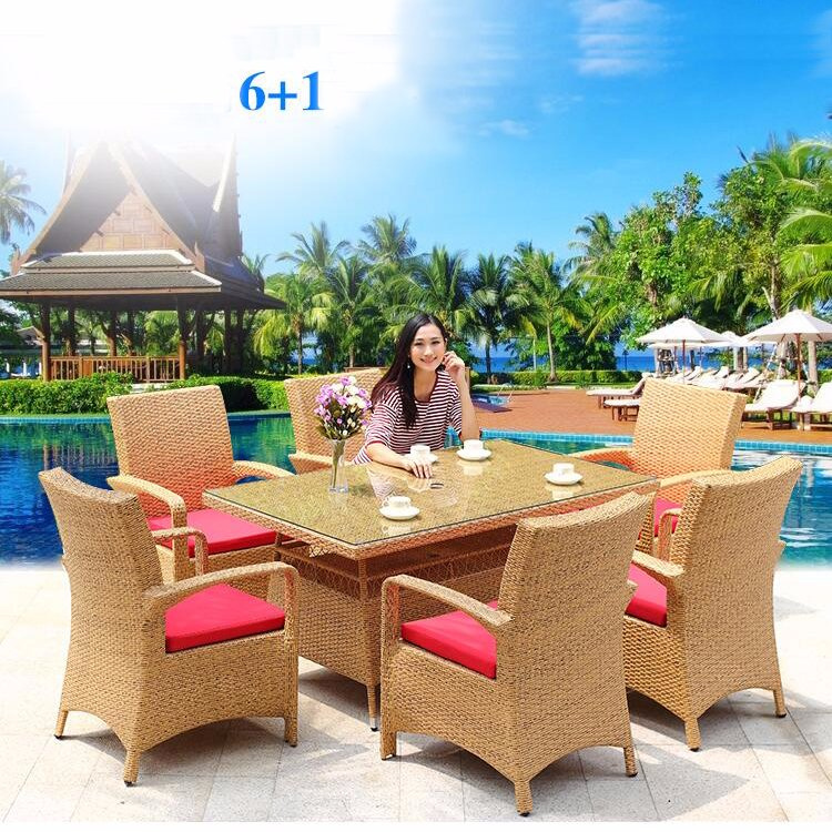 Outdoor Furniture Rattan / Wicker Restaurant Garden Furniture Outdoor Dining Table (Z559)