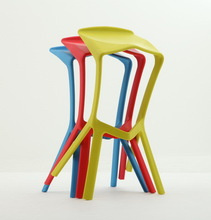 Competitive Price White Garden Dining Plastic Chair with Wooden Legs