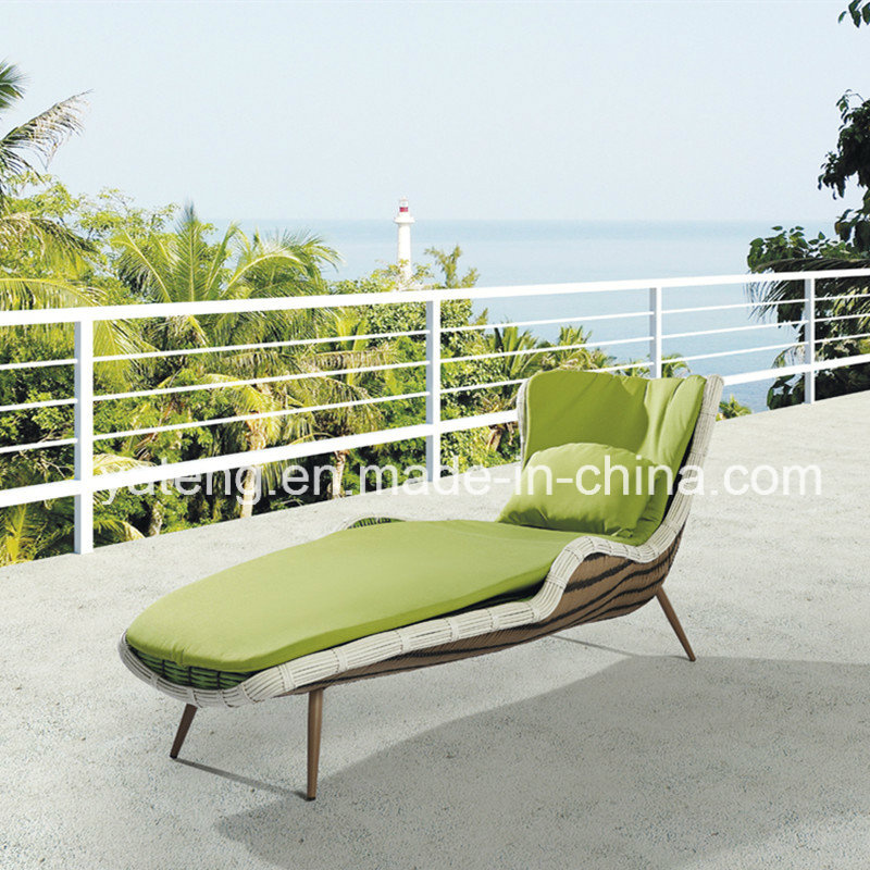 2016 SGS Certificated PE Rattan Wicker Outdoor Lounge with Cushion
