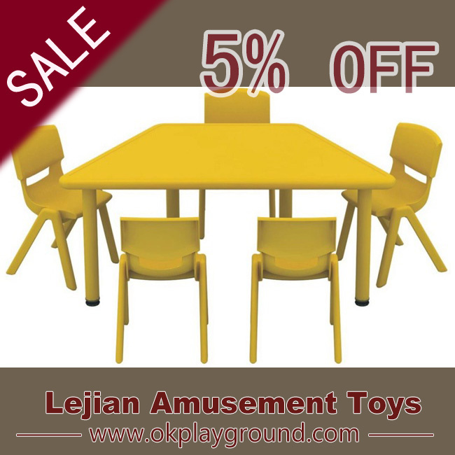 Hot Selling in Europe Preschool Plastic Table (Z1285-4)