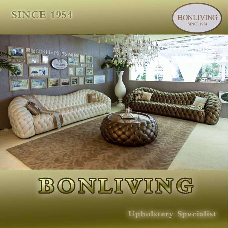 Original Italian Design White Chesterfield Sofa (B6-C)