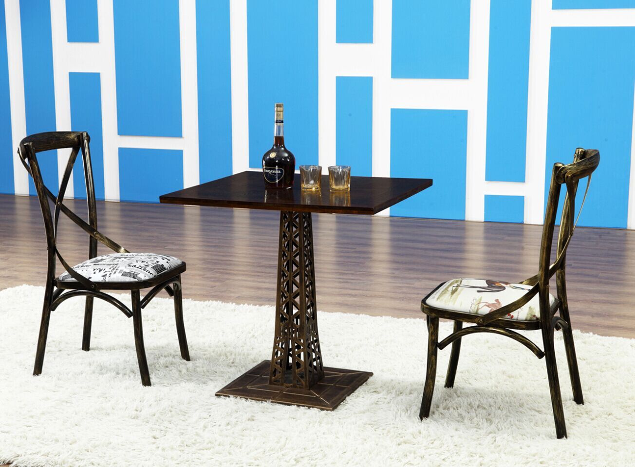 Retro New Fashion Design France Dining Table 60X60 (FOH-BC51)