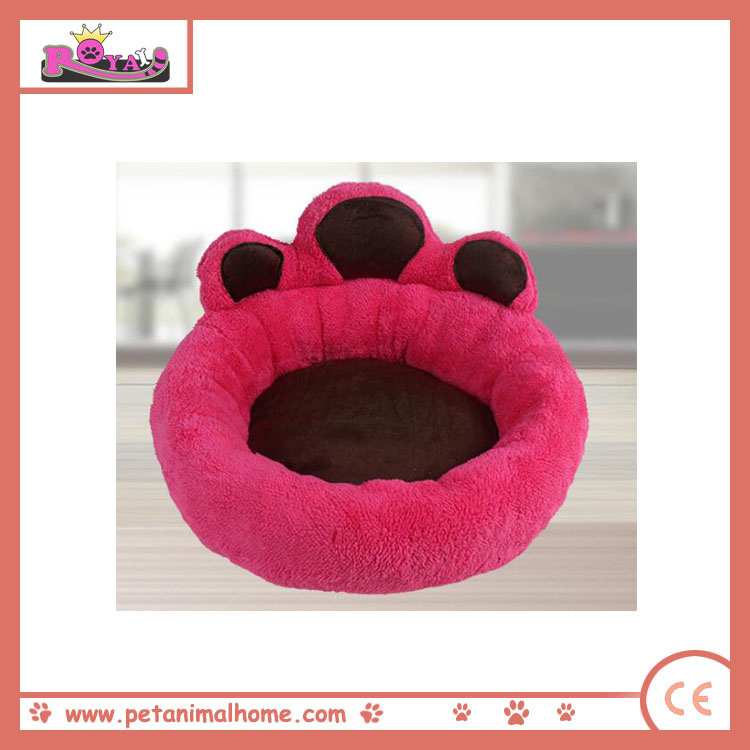 Bear's Paw Pet Bed in Rose Red
