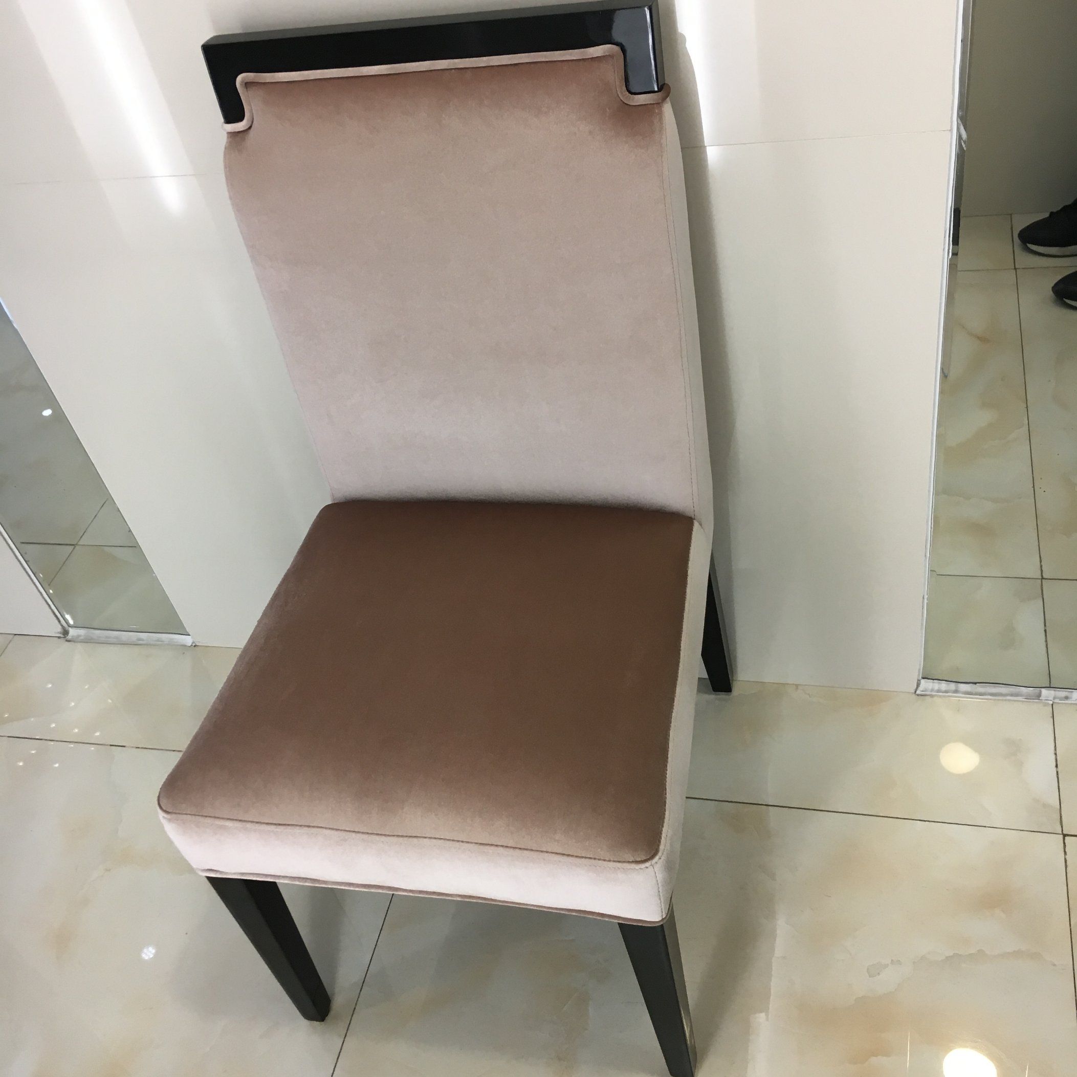 Modern Wooden Velvet Seat Dining Chair for Restaurant Cafe Hotel