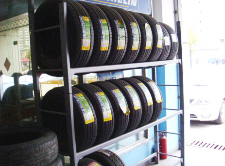 Long Span Medium Duty Shelving for Wheel