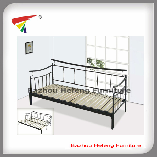 Metal Day Bed/Sofa Bed/Canopy Bed for Bedroom Furniture (dB001)