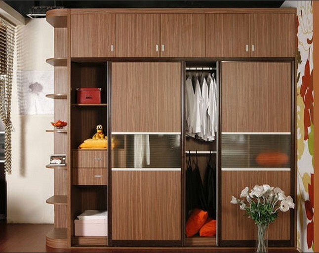 Customized Wooden Antique Folding Door Wardrobe