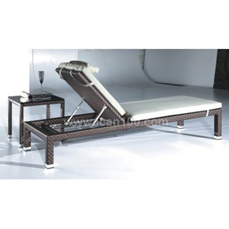 Folding Rattan Beach Chair (CL-1004)